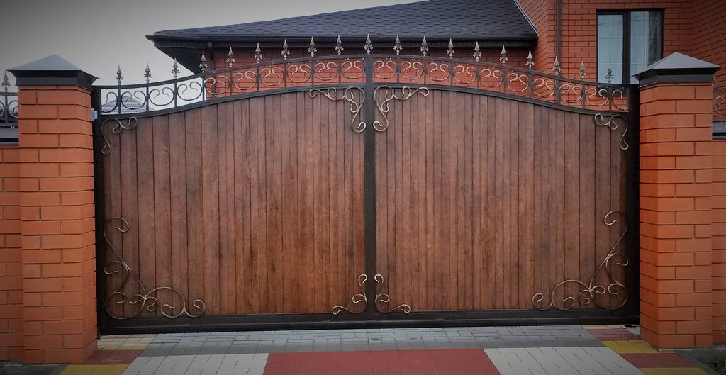 Купить простые ворота для дома: советы по выбору, установке и уходу в Лесосибирске от 33245 руб | ВоротМастер-Лсс