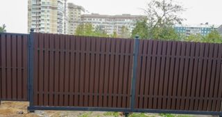 Купить распашные ворота из штакетника Лесосибирск, цена от 2754 руб.