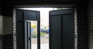 Купить гаражные ворота распашные Лесосибирск, цена от 3896 руб.